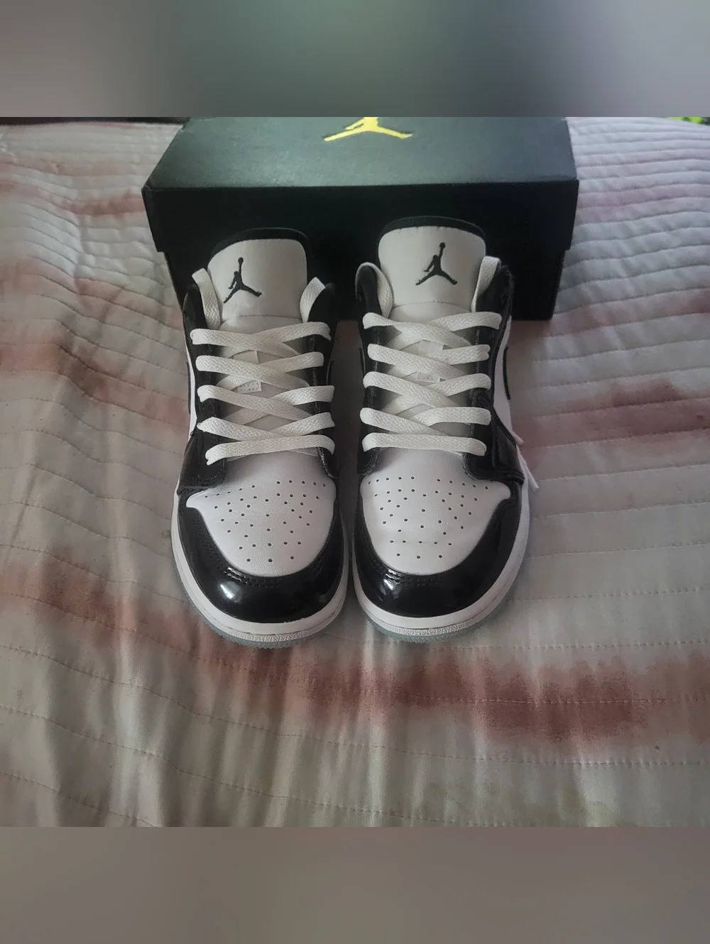 Jordan 1s Low Top Sneakers - Black & White Patent Size 4Y EUC - Picture 2 of 13
